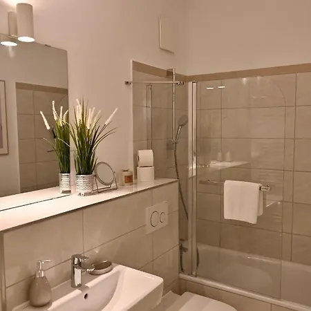 Modernes Mit Direkter Anbindung Zur Und Messe Apartamento Hanôver