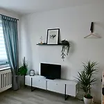 Apartment Modernes Mit Direkter Anbindung Zur Und Messe *