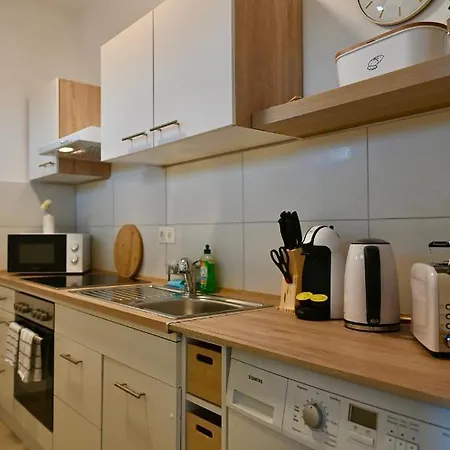 Apartment Modernes Mit Direkter Anbindung Zur Und Messe