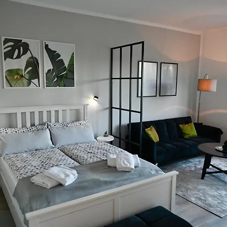 Modernes Mit Direkter Anbindung Zur Und Messe Apartment *